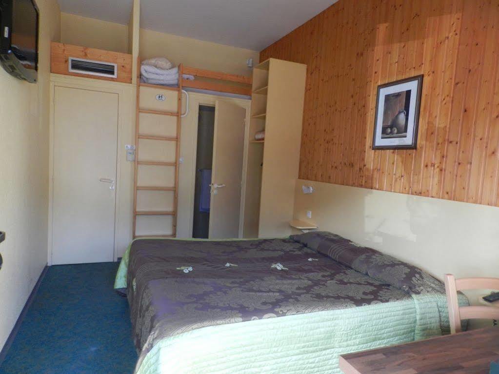 Fasthotel Thones Ngoại thất bức ảnh